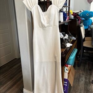 Elegant Off-White Slit Evening Dress